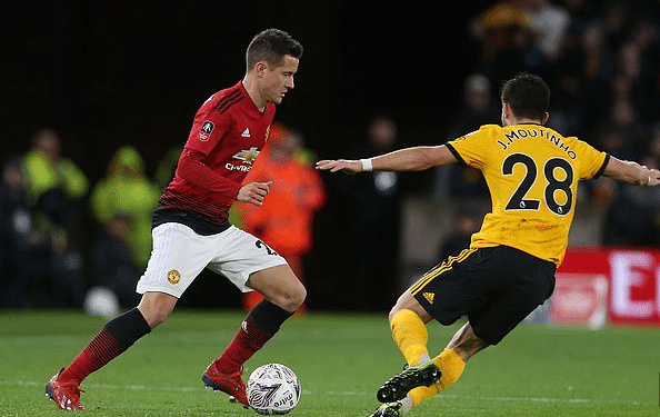 Tolerance  bottom of weldment to axis 0.05mm