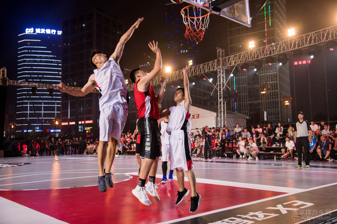 General turret milling machine workshop